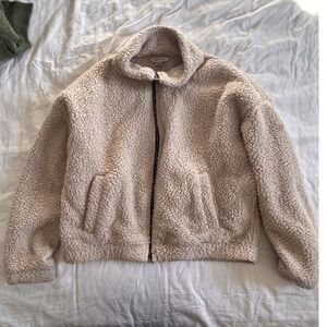 American Eagle Beige Sherpa Fleece Jacket – Zip-Up, Size M